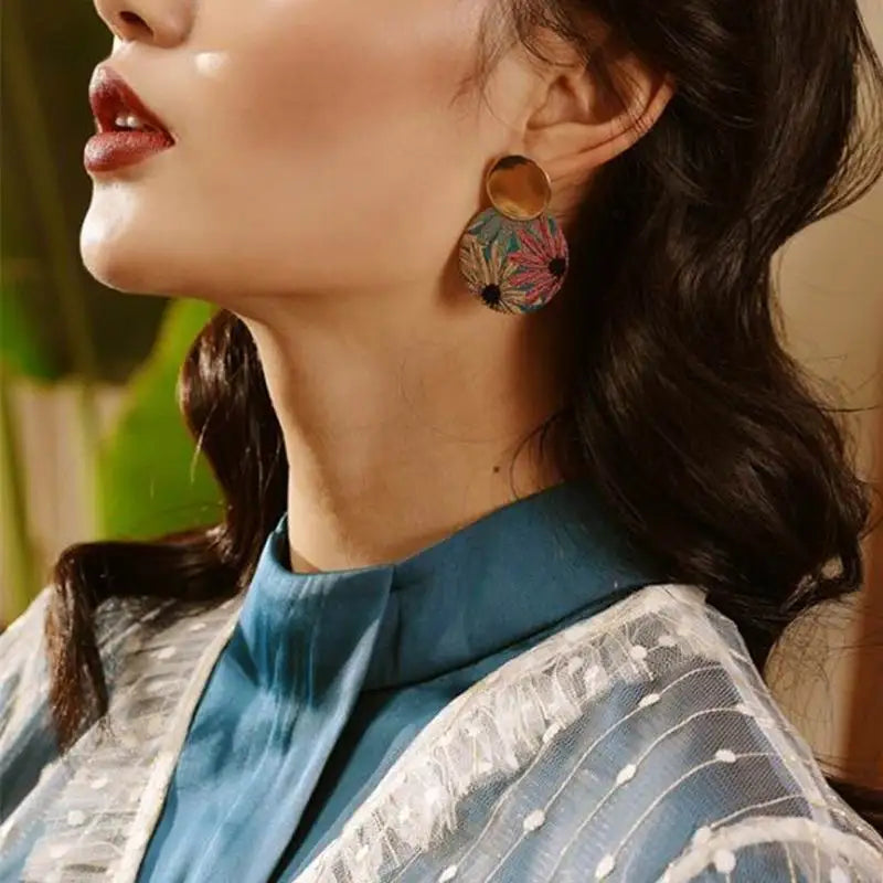 2020 New Spring Vintage Flower Geometric Round Clip on Earrings for Women Without Piercing Fashion Jewelry Ear Clips Wholesale